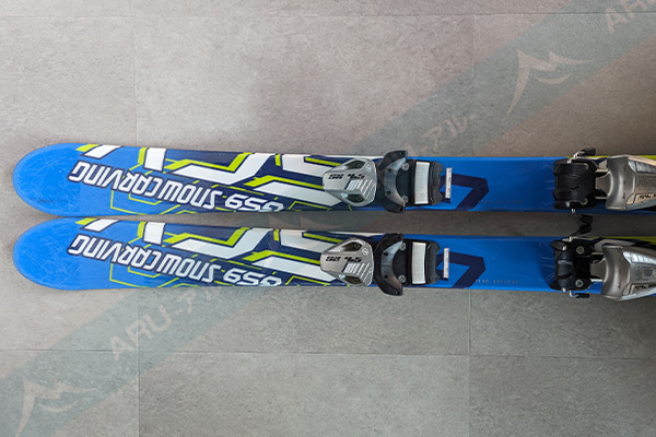 スノーカービングのスキー用品 買取事例｜ジュニアスキー売るなら -ARU