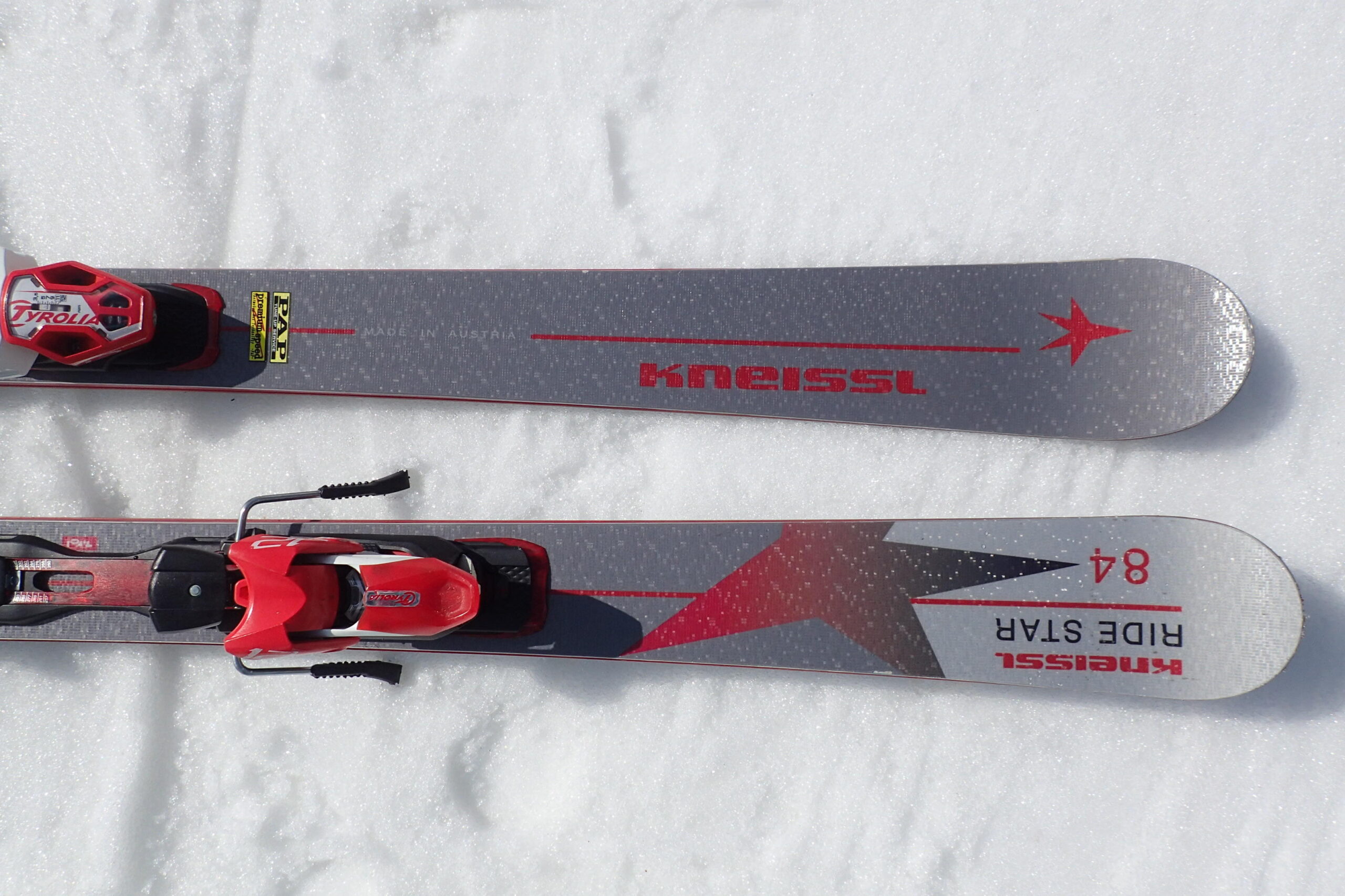 KNEISSLクナイスル BLACK STAR XC│skibum fancy スキーバムファンシー