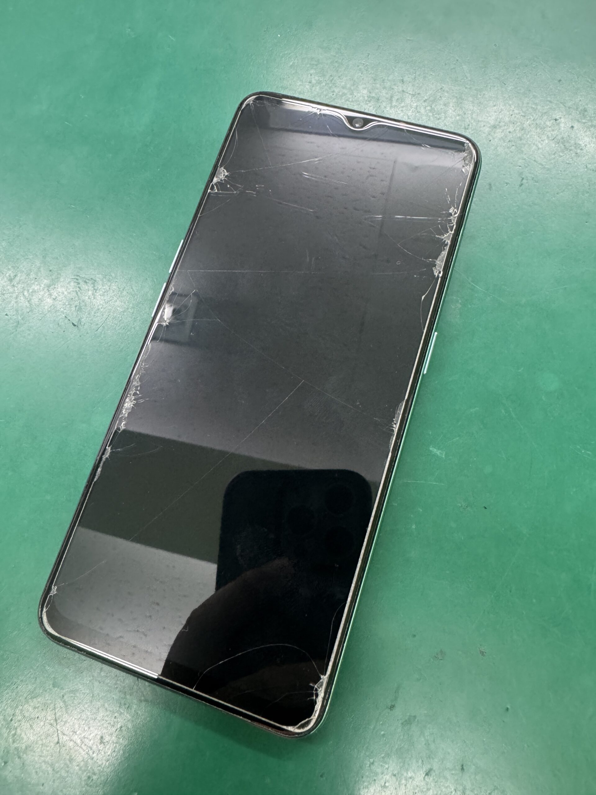 OPPO Reno3 A 画面真っ暗な状態から修理しました | スマホ修理の