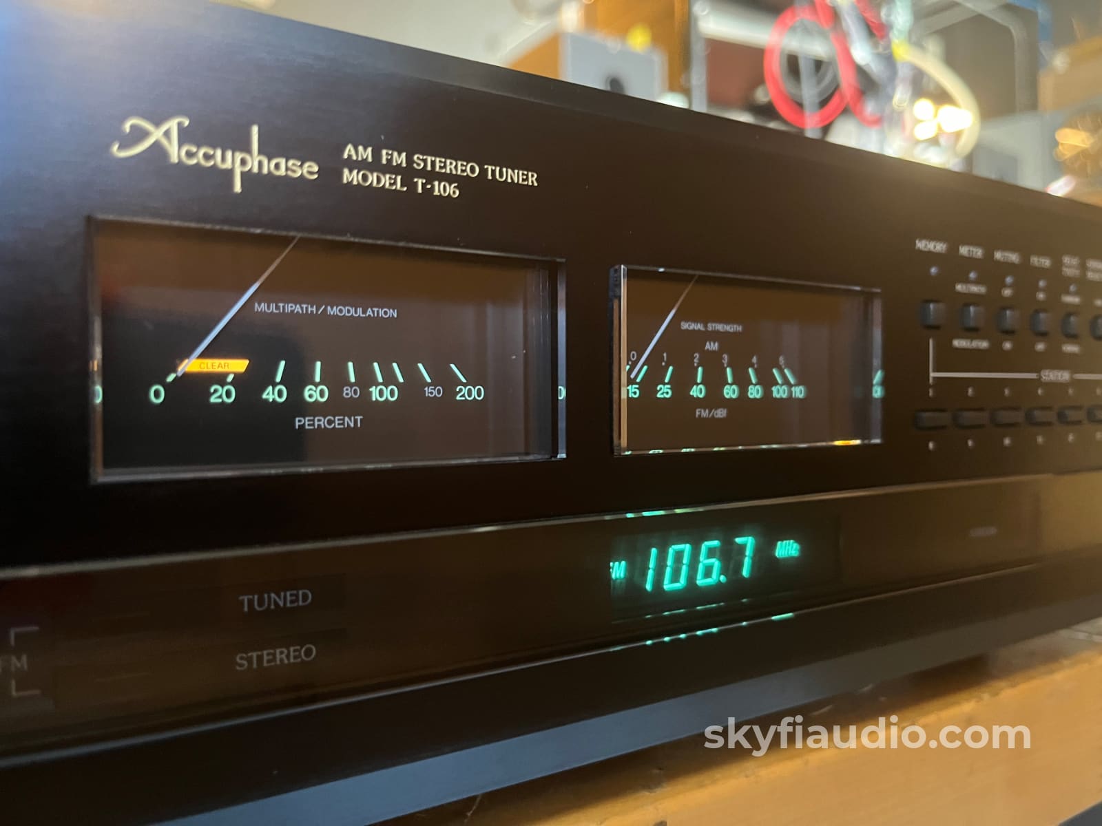 Accuphase T-106 Vintage Tuner