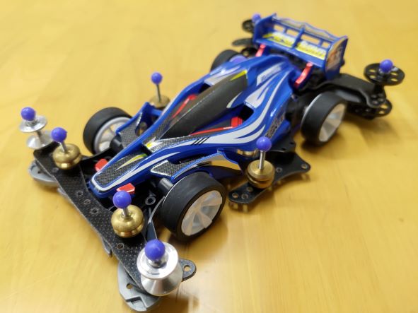 君は何でもできるはず】30年ぶりのミニ四駆【シャーシの特性を知る