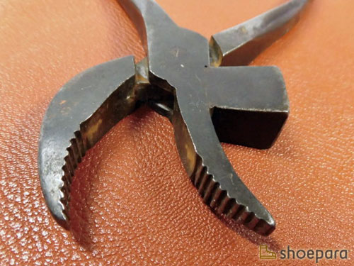 靴工具のワニ（ピンサーペンチ、ラスティング・ピンサー）日本製