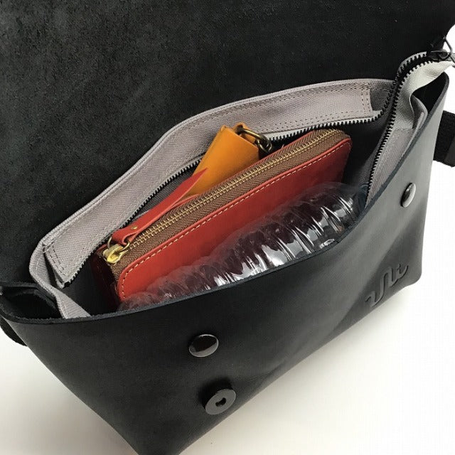 Uni&co. メッセンジャーバッグ XS-FAS-MAT