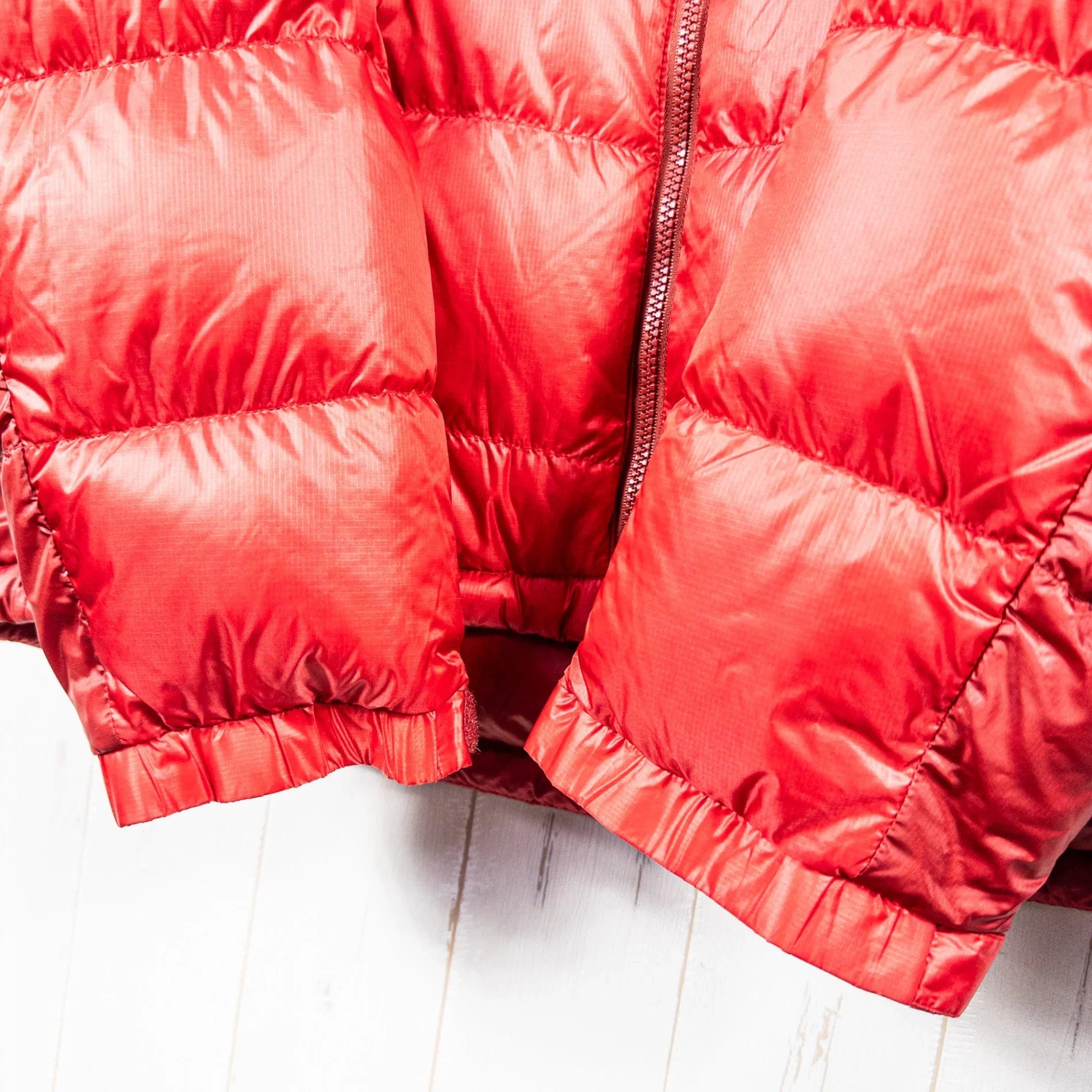 Men's L レッド系】 Montbell ( モンベル ) アルパイン ダウンパーカ