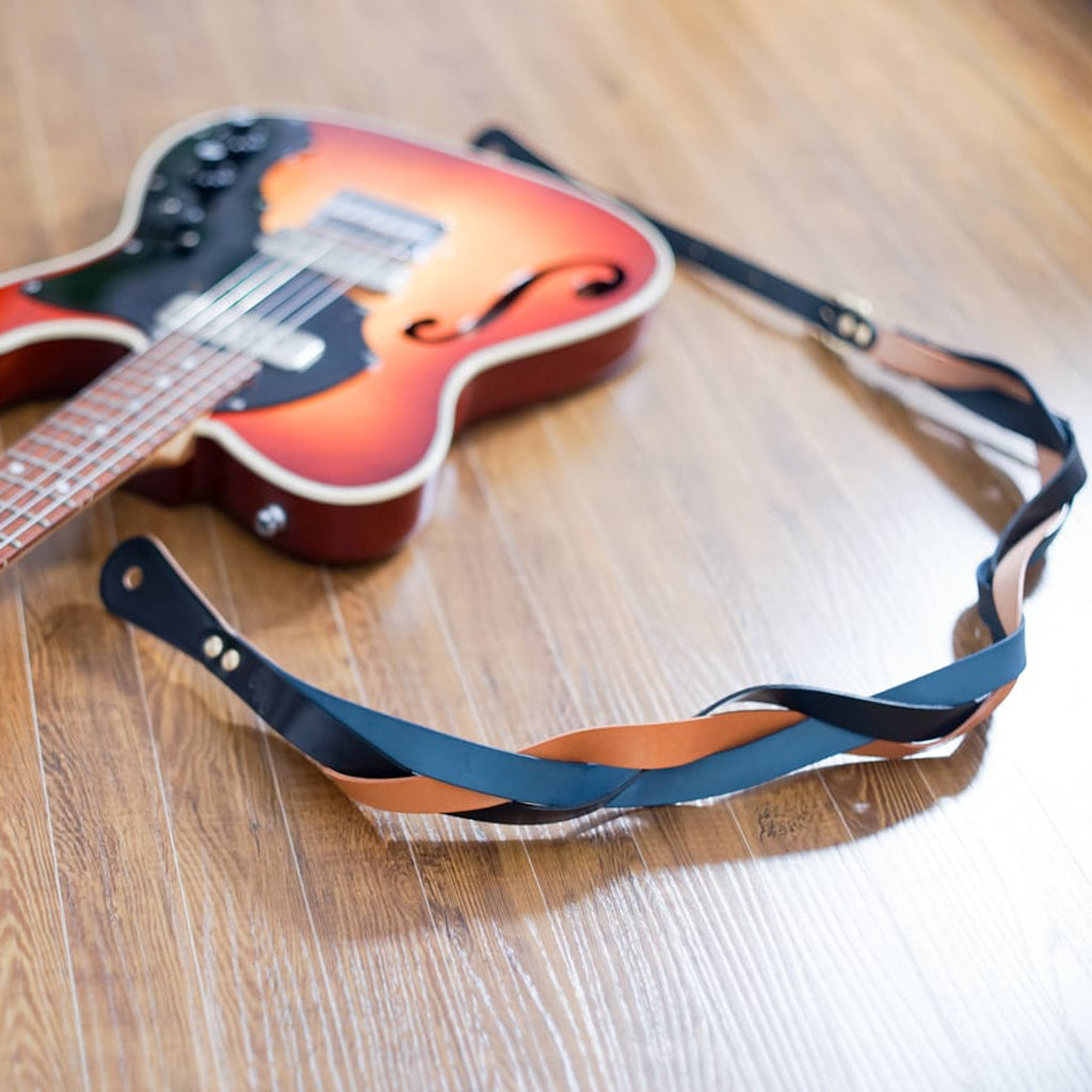 Triad トライアド｜程よい主張の三つ編みギターストラップ – 708works