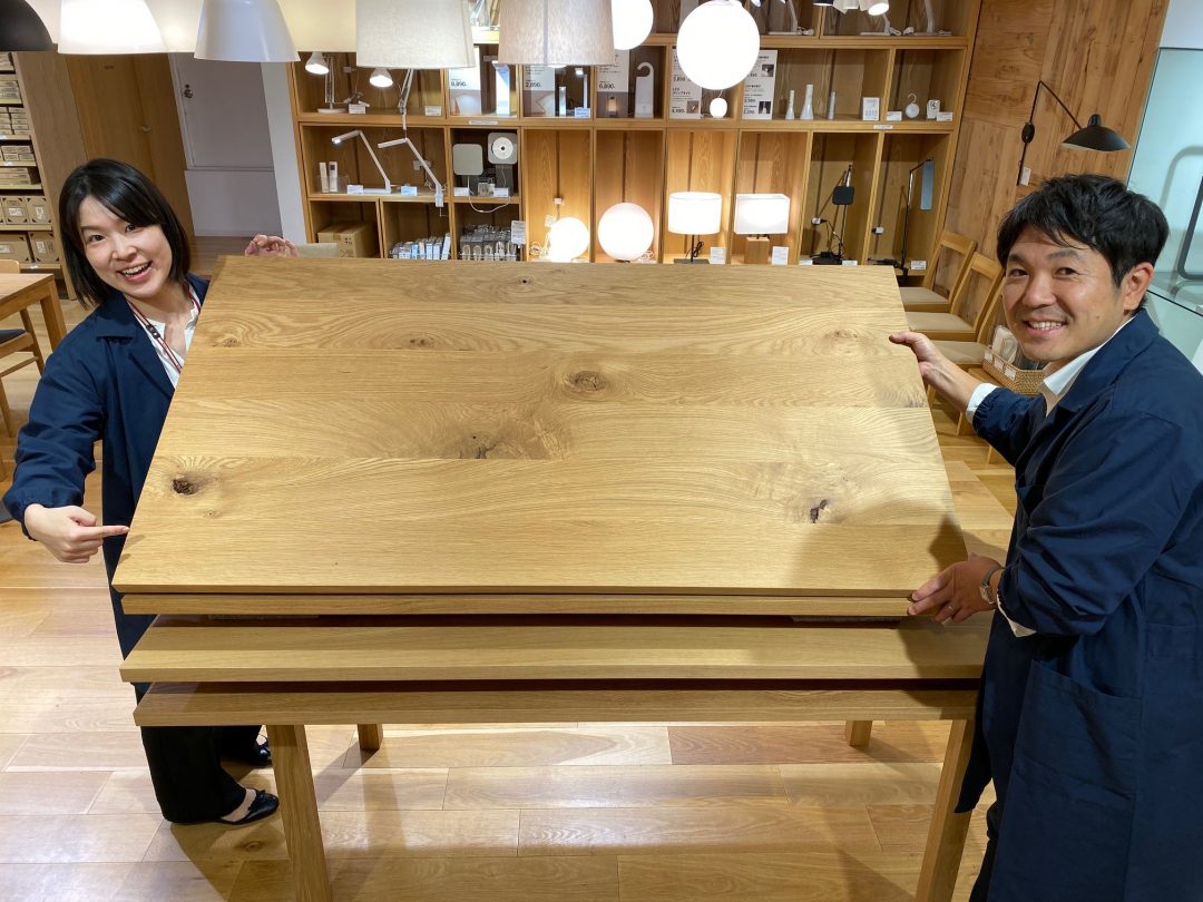 丸井吉祥寺店】オーク無垢材ダイニングテーブル節有り｜インテリア