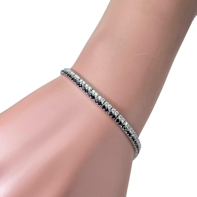 KARATI/カラッチ】 ブラックサファイア 2.24ct ダイヤモンド 1.70ct