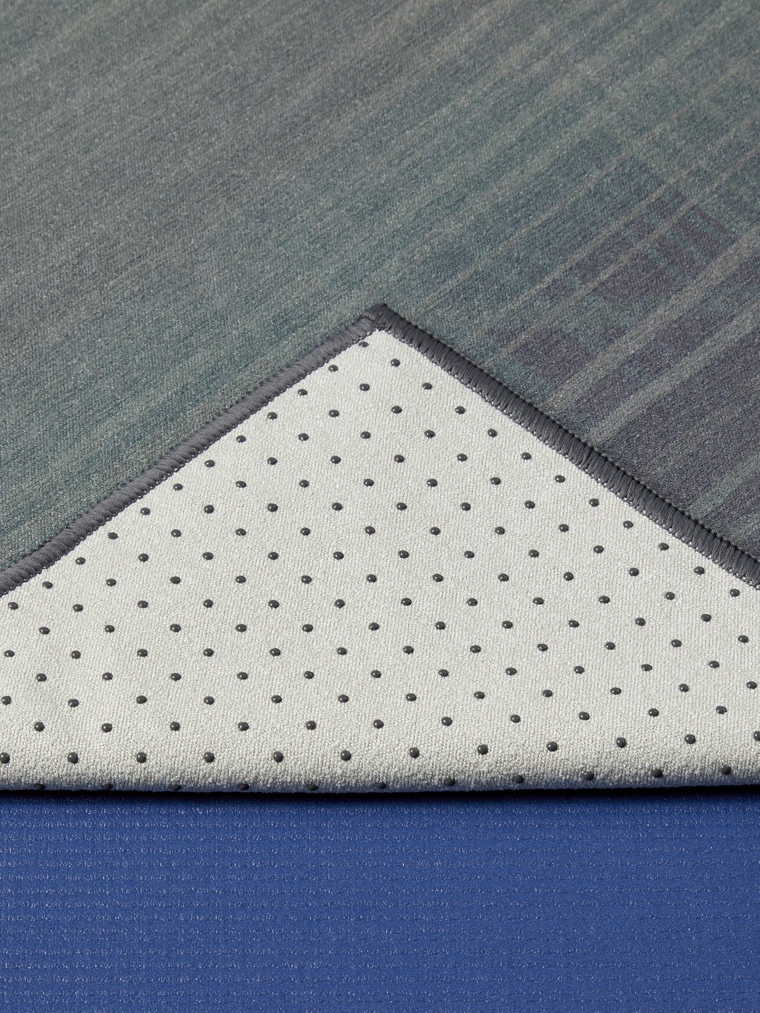 マンドゥカ ヨギトース スキッドレス ヨガラグ／Manduka YOGITOES r