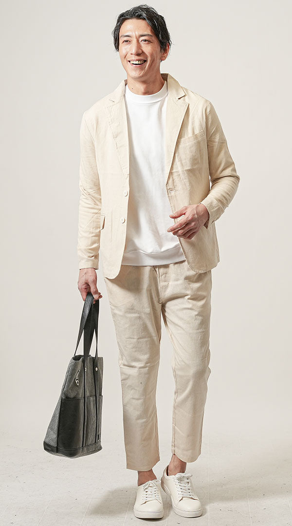 ベージュセットアップ ベージュテーラードジャケット 白長袖Tシャツ