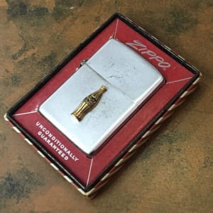 Coca-Cola（コカコーラ）ヴィンテージ Zippoライター「ボトル・ピンズ