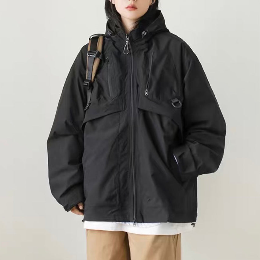 フード収納可能 マルチポケット付 機能性ジャケット（2Colors）240565