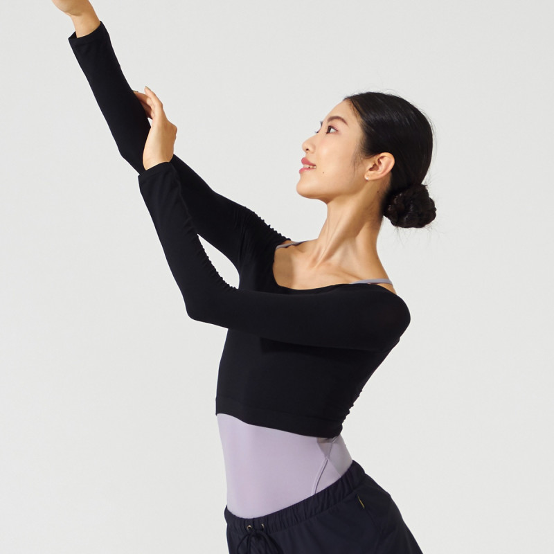 ショートトップ（長袖） 商品ページ | チャコットオンラインショップ