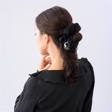 新品 コンプレックスビズ ポニー スワロフスキー 半額 ② クラッシー