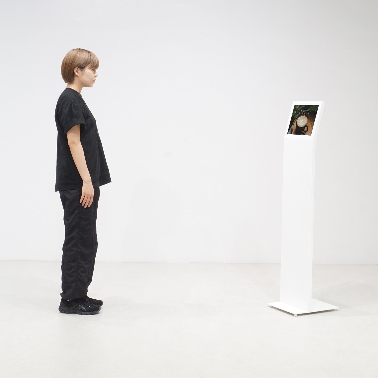 iPad Proスタンド｜おしゃれな什器の企画・製造・販売 SHOP COPACK