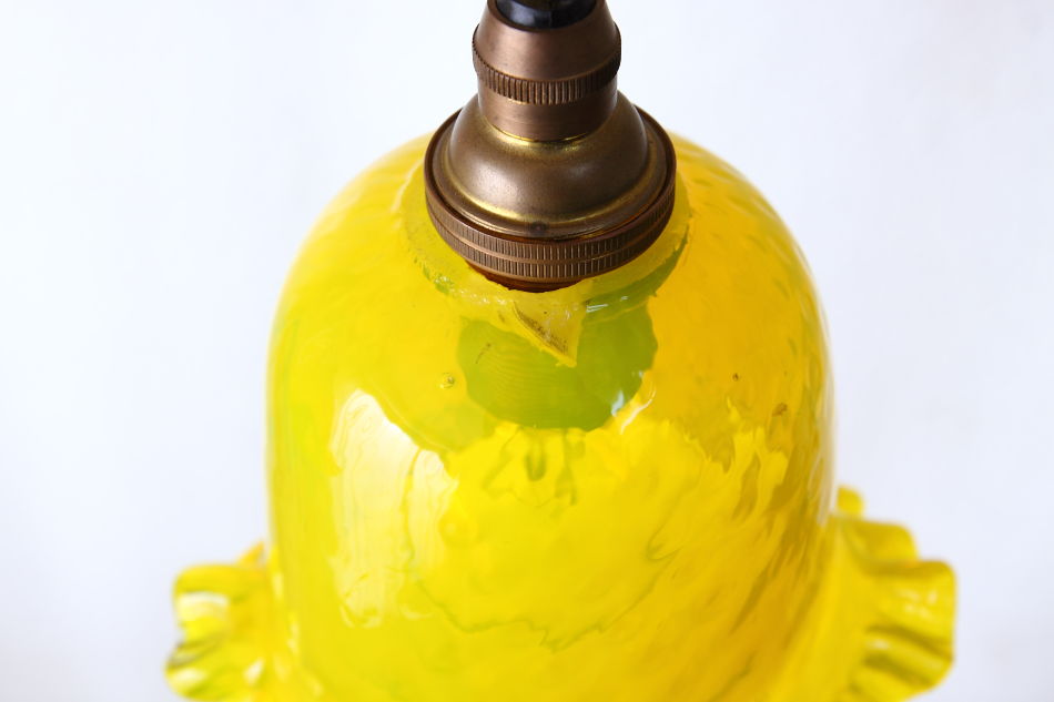 イエローブロウウランガラス フレンチヴィクトリアンフリルシェード