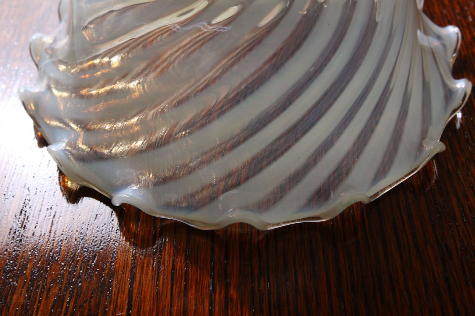 Fentonフェントン スウィル/オパールセント ガラスシェード