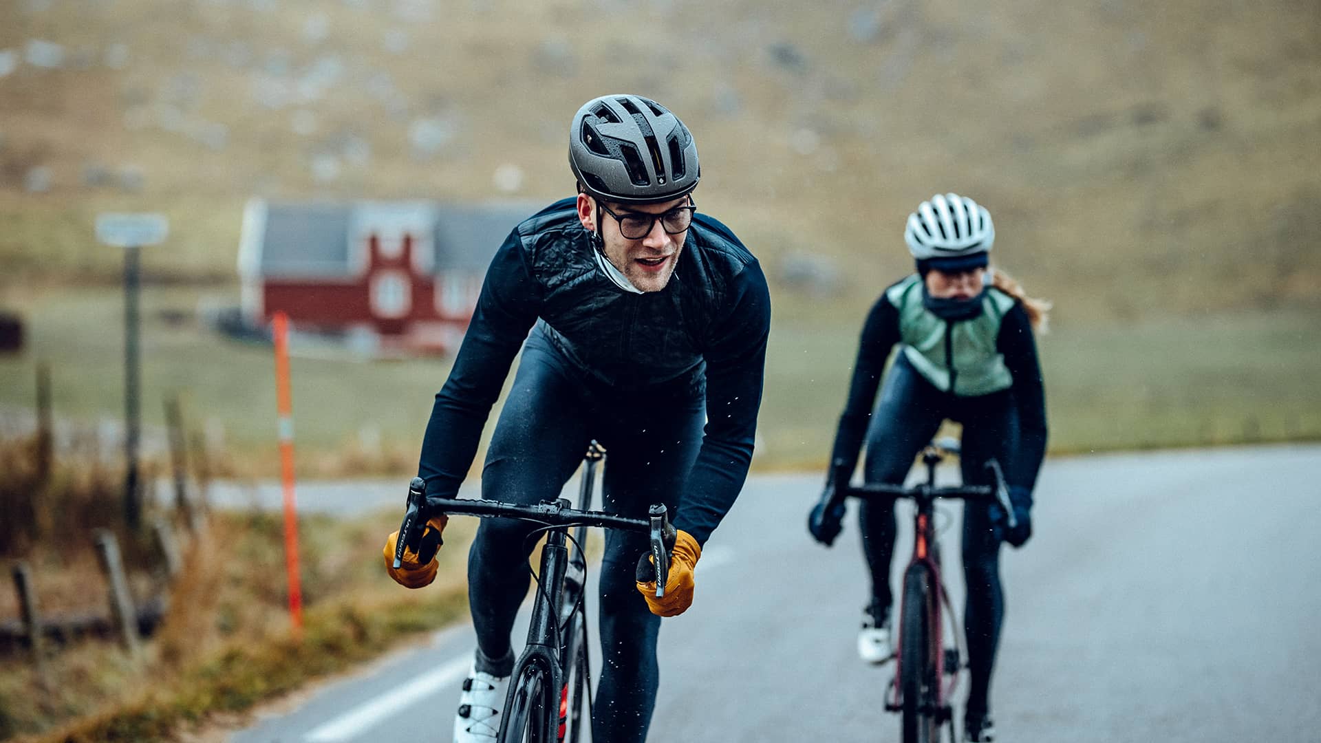 Café Du Cycliste Léonie Insulated Windproof Jacket in Navy for Men