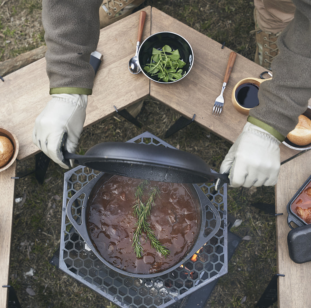 CAMP TOOLS × THE IRON FIELD GEAR］ハニカムファイヤーテーブル