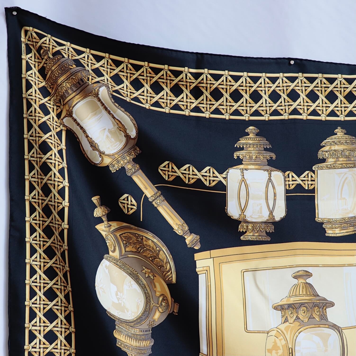 Atelier Ninon / ヴィンテージ「エルメス」スカーフ「FEUX DE ROUTE