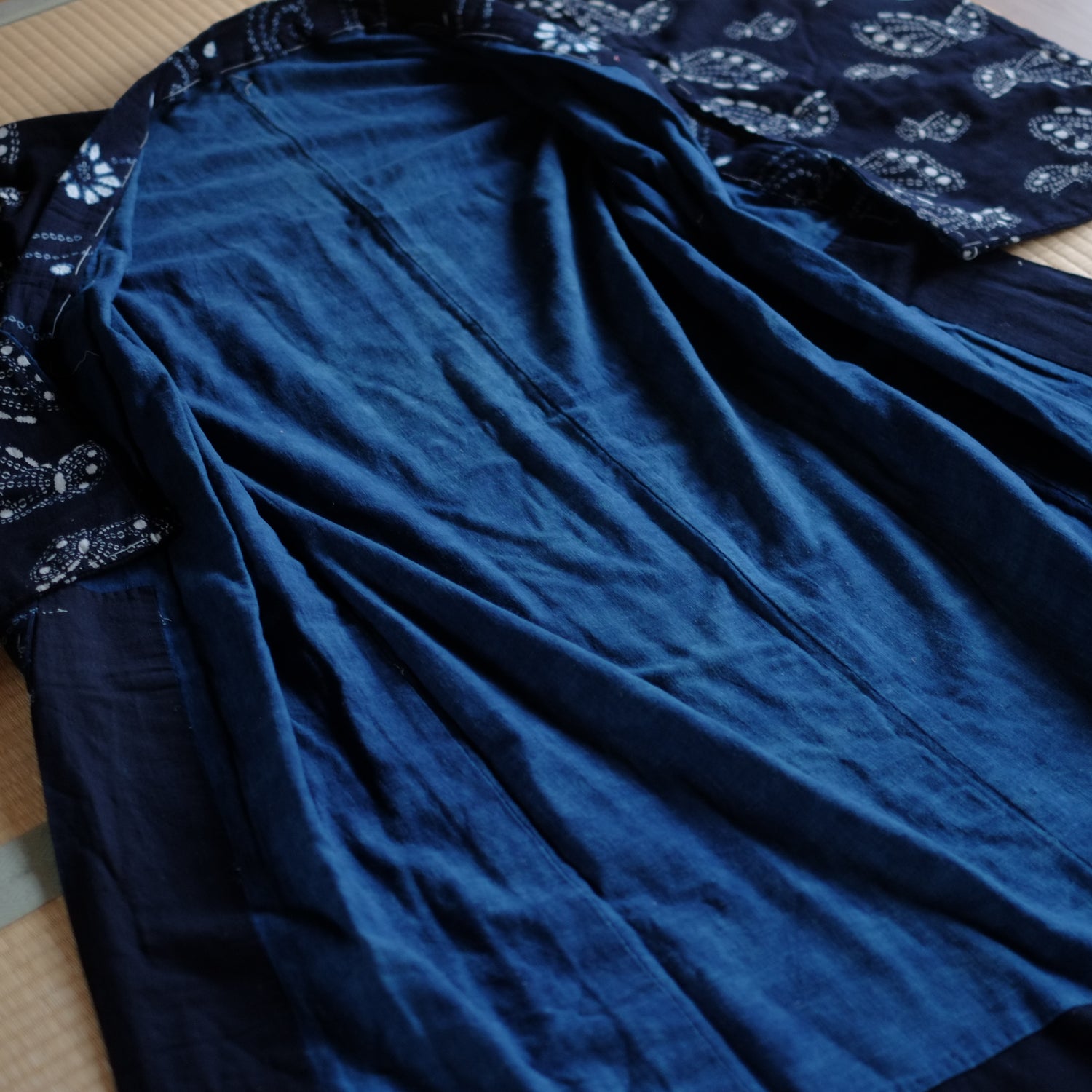 時代 浅舞・横手絞り 藍染木綿着物 仕付糸付（明治期頃） – 逢季荘