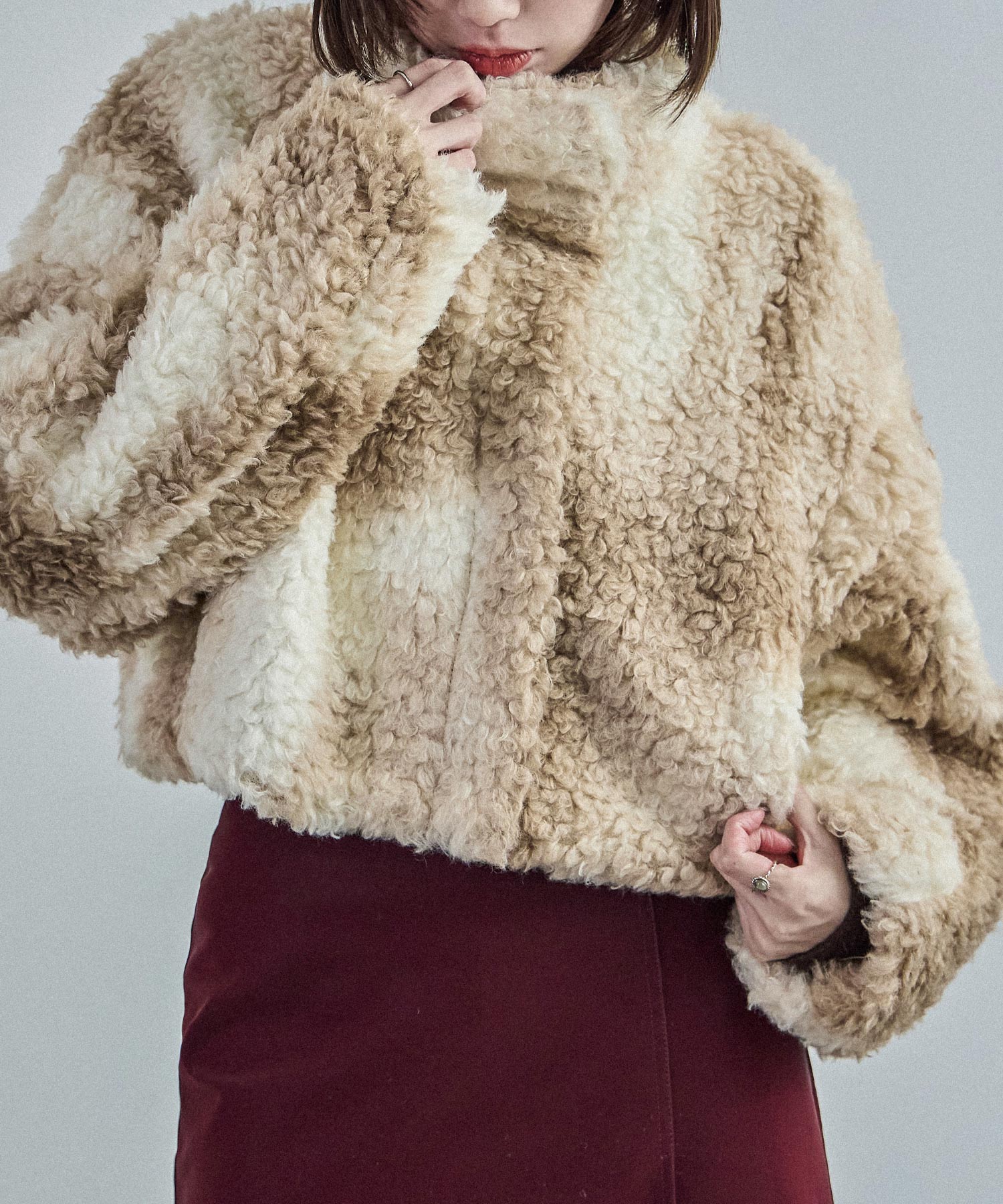 デザインニュアンス柄 プードルボア クロップドジャケット｜コート