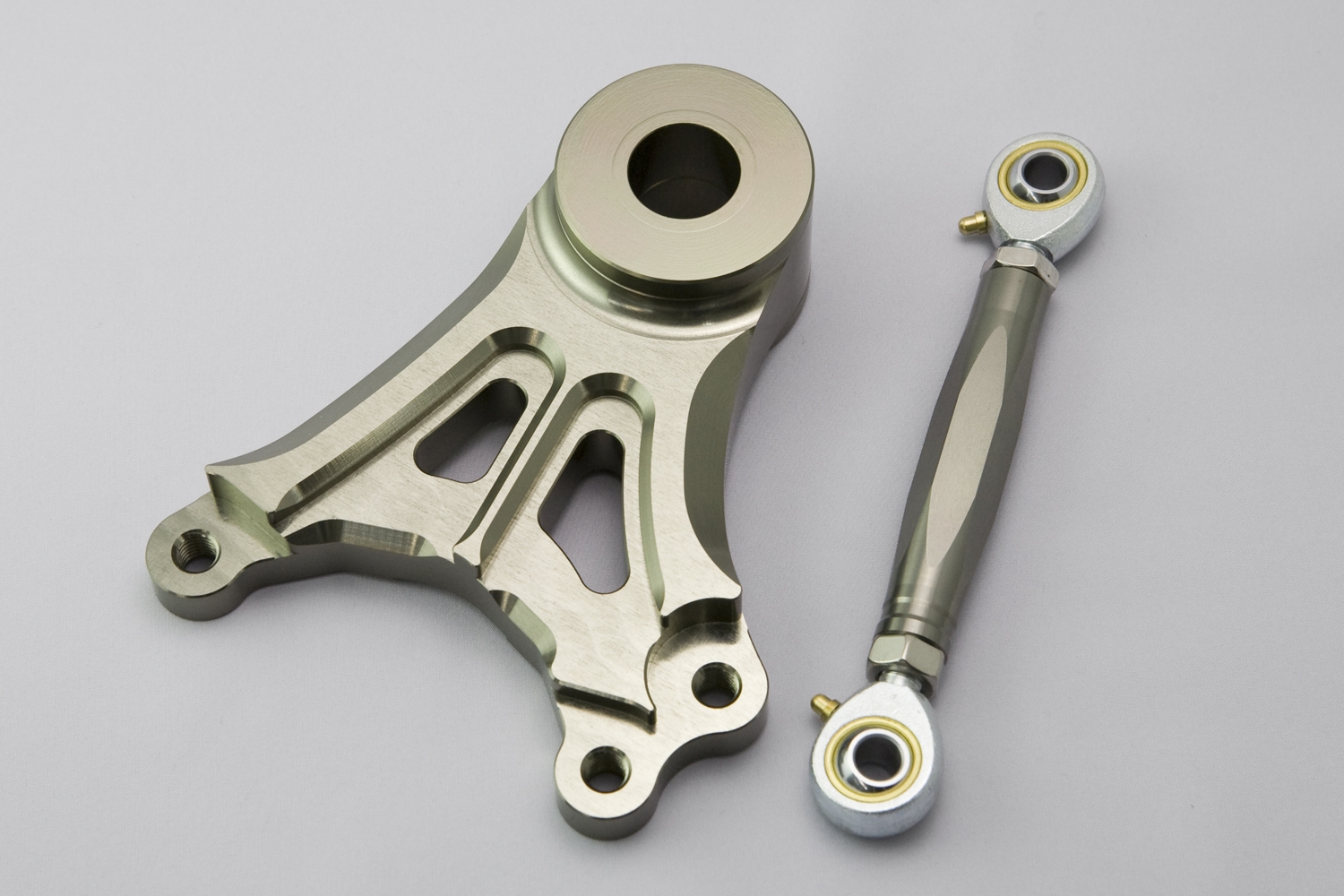 K-FACTORY ONLINE SHOP / ブレンボキャリパー用リヤキャリパーサポート