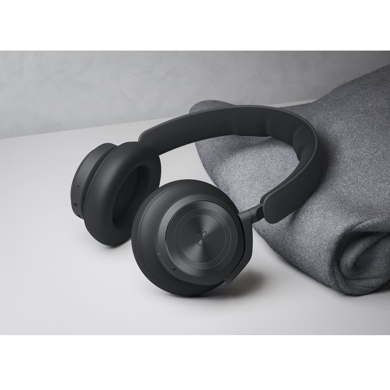 Beoplay HX - BANG & OLUFSEN | 完実電気オンラインショップ