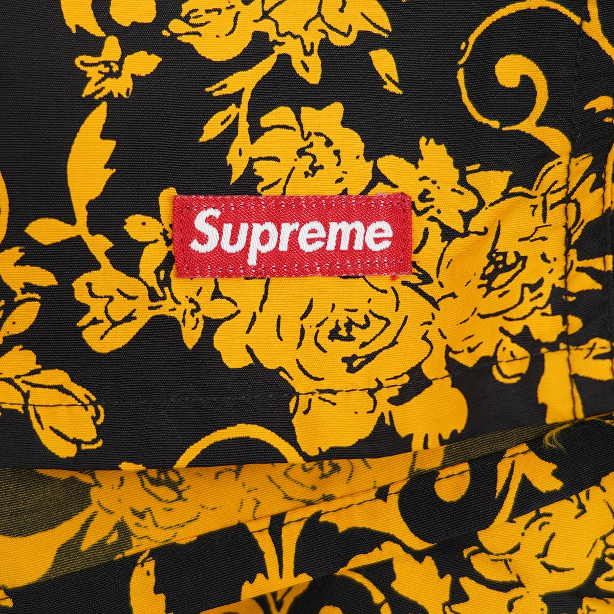 Supreme(シュプリーム) 20SS Nylon Water Short Black Floralスモール