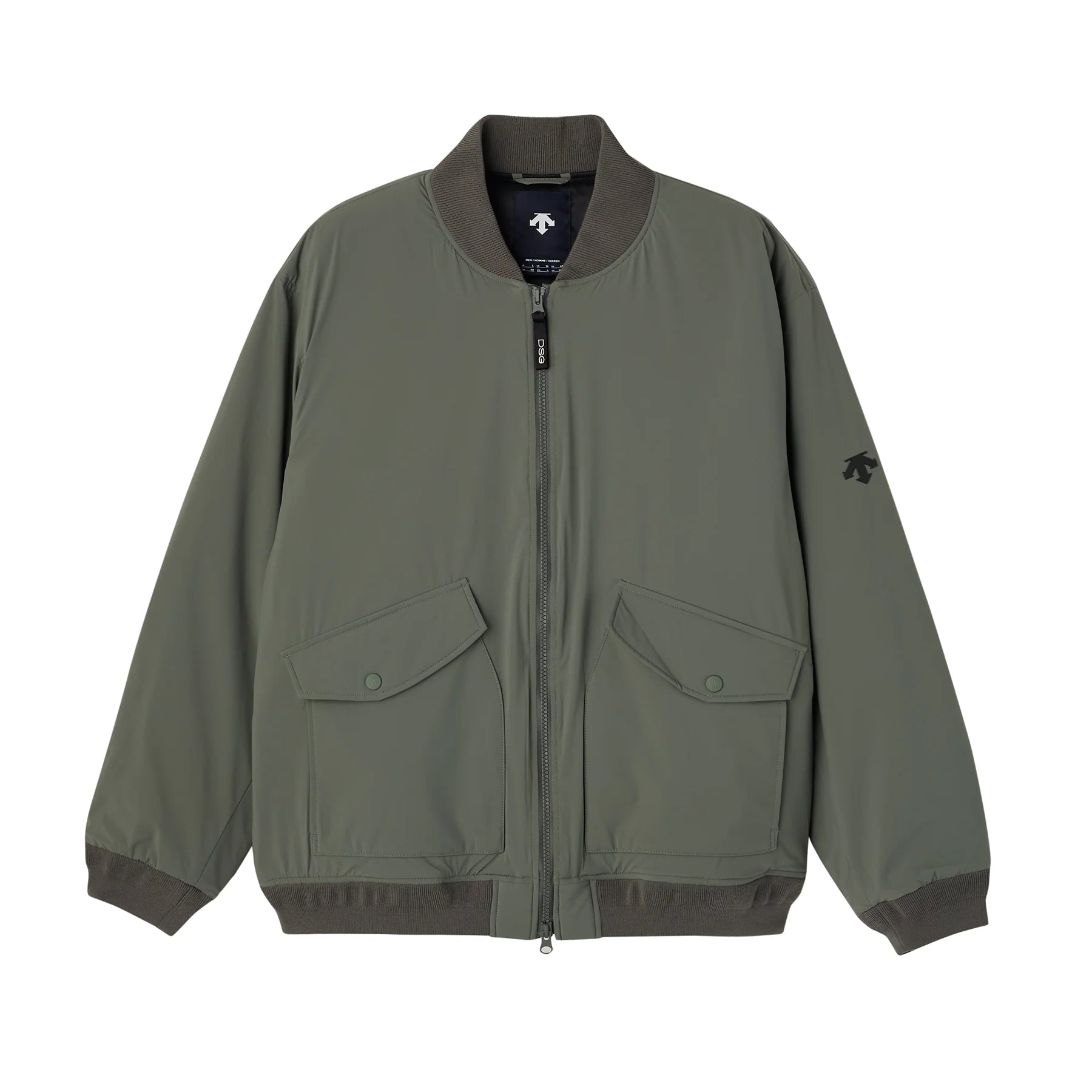 行き帰りもそのままでおしゃれに過ごせる、シックなゴルフブランドの冬