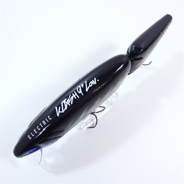 クラッシュ9 LOWエレクトリックブラック | イシグロ公式オンライン