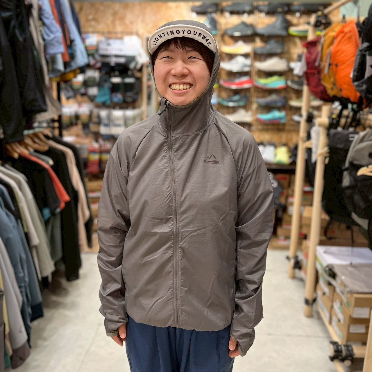 Onion Hoody（ベンチレーション付きの斜めジッパーのウインドシェル