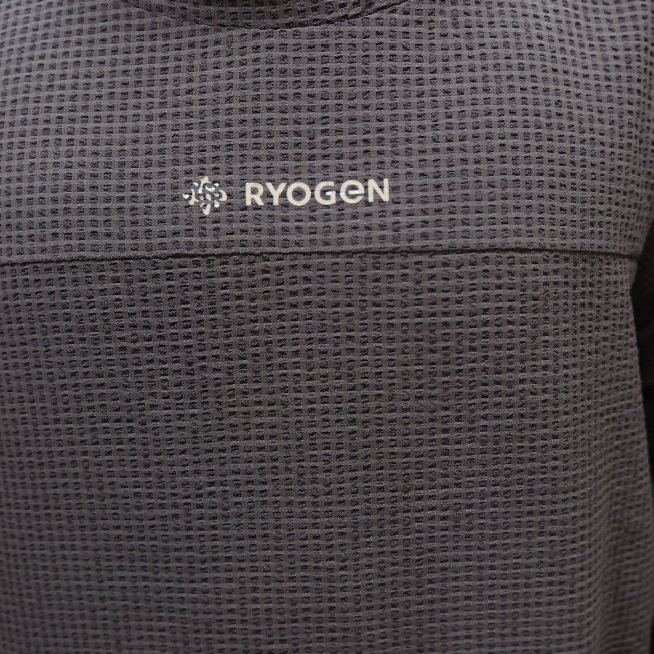 TECH AIR PULL HOODIE（通気＆速乾／肌に張り付かない涼しいフーディ