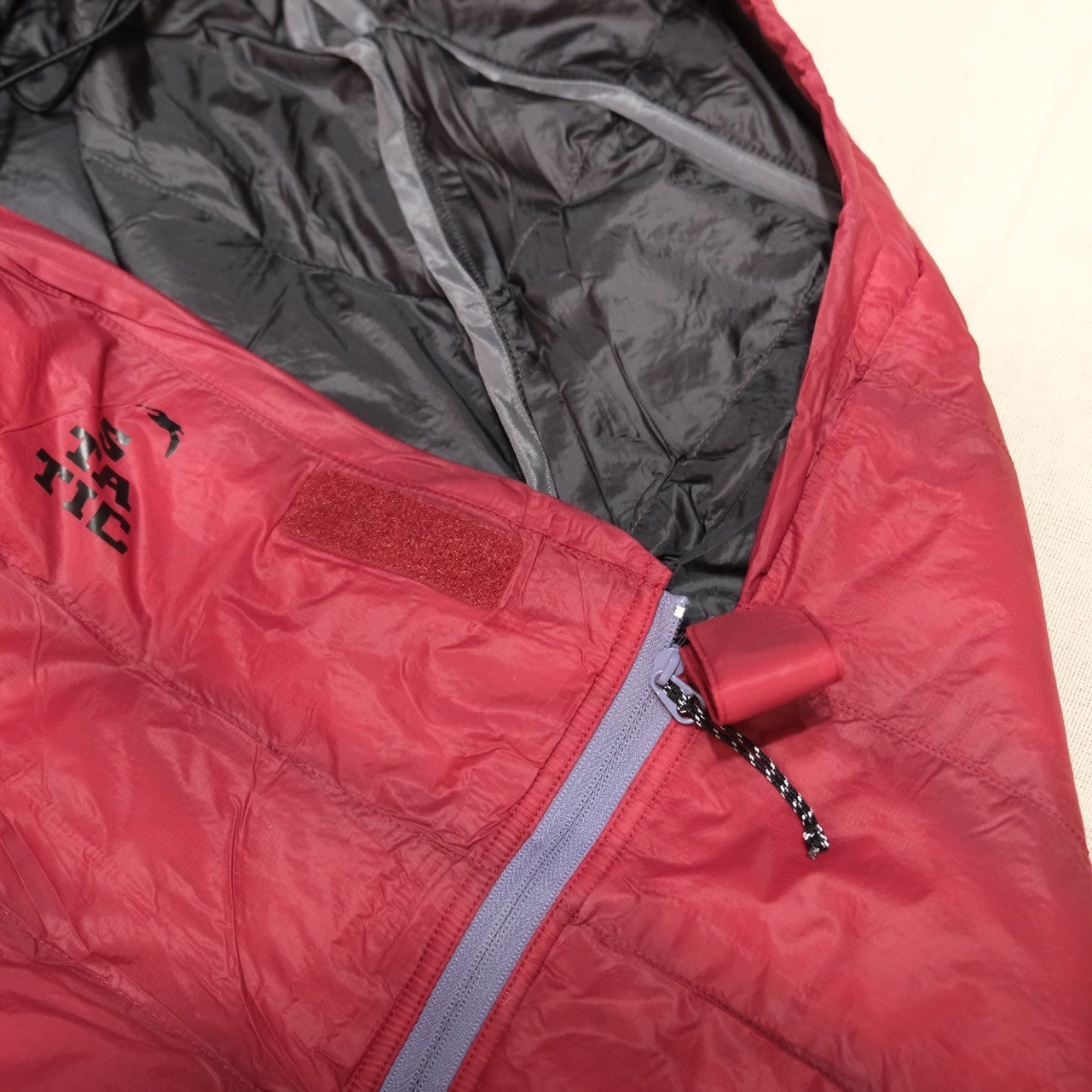 AFTERBURNER SLEEPING BAG（軽量・人工羽毛）【STATIC】 – SANKAKU STAND