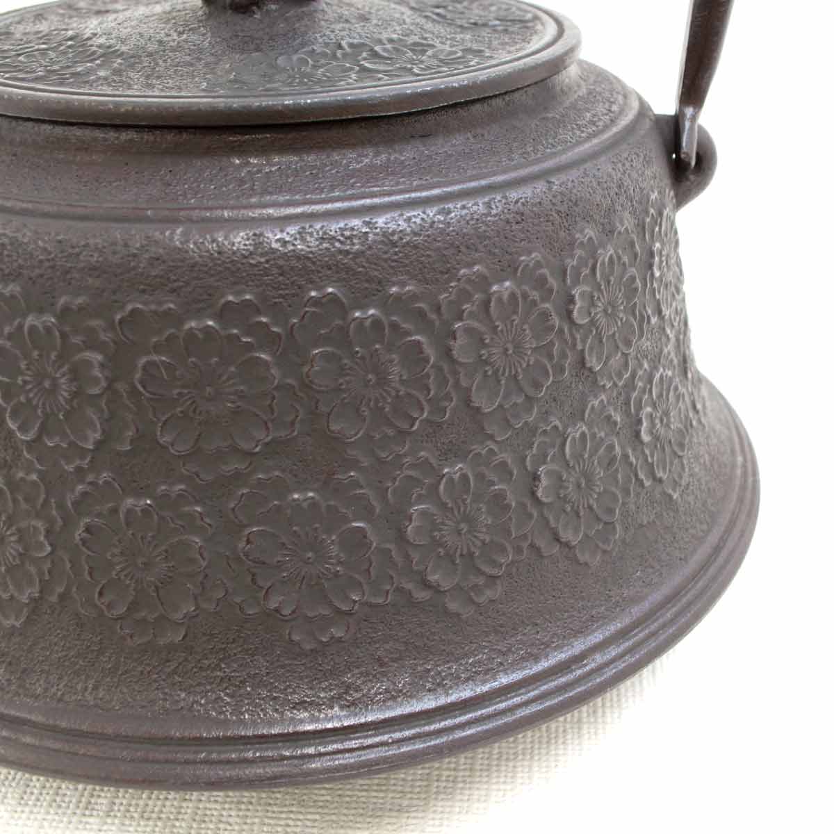 和雑貨 四季彩堂 オンラインショップ / 鉄瓶 富士型 桜