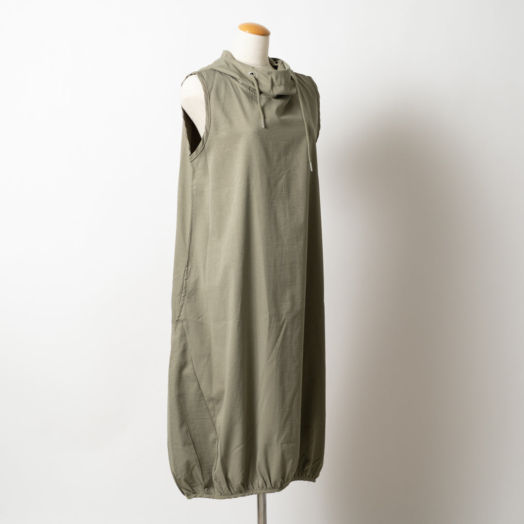 フード付きバルーンノースリーブワンピース – to blossom