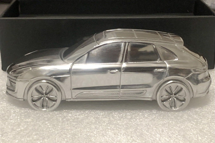 楽天市場】ミニチャンプス 1/43 ポルシェ マカン ターボ 2018 ライト