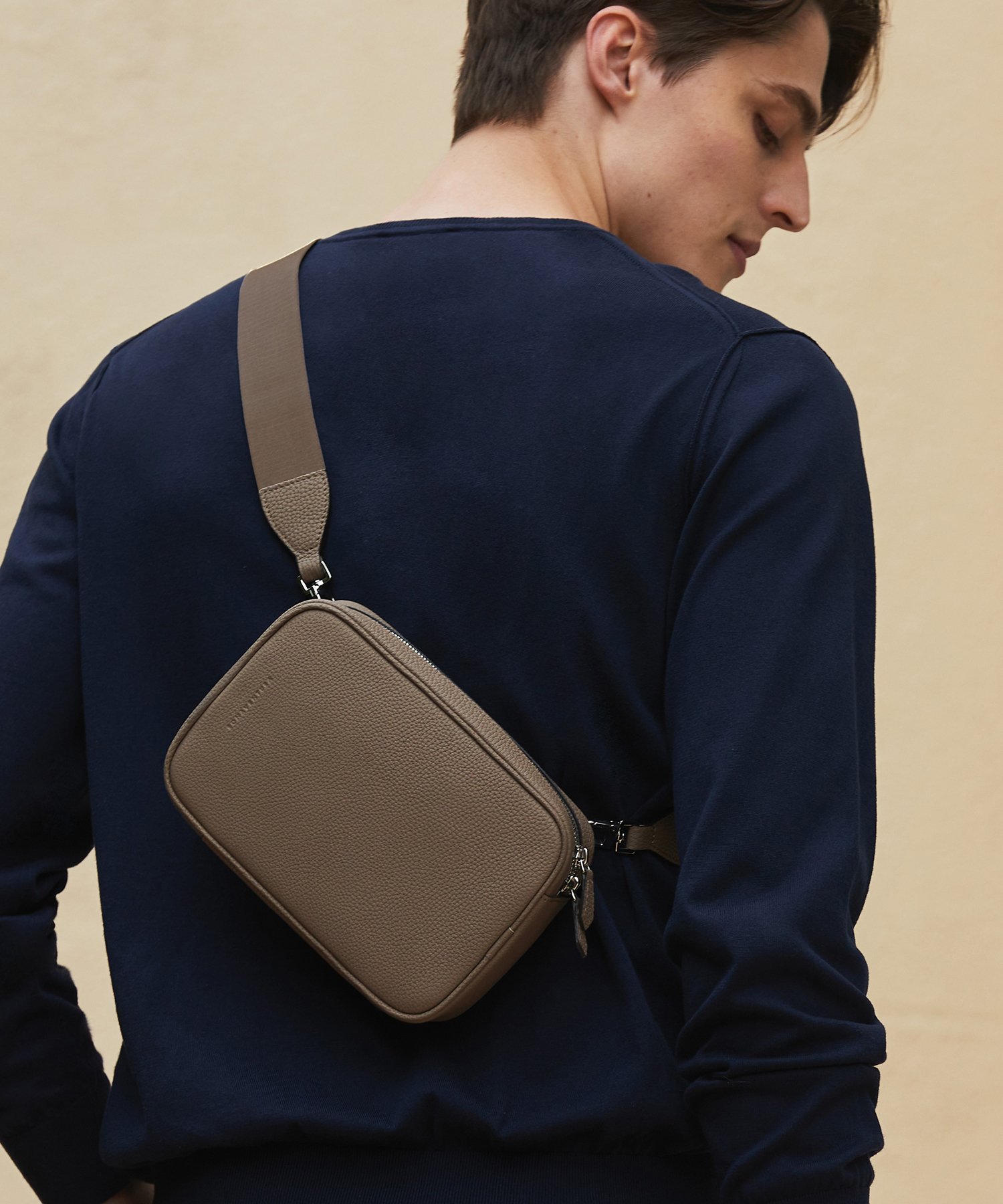 BONAVENTURA パオロ クロスボディバッグ シュリンクレザー ボナ