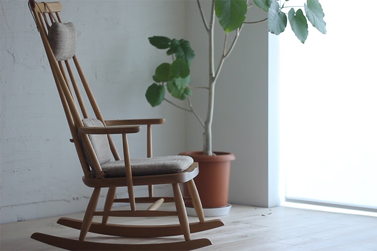 フレンドリー ロッキングチェア(レッドオーク) (カラー板座：レッド