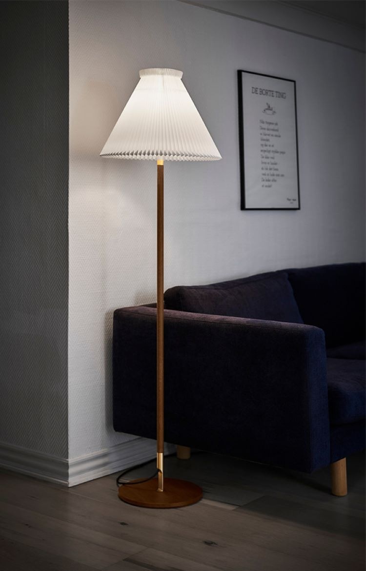 レ・クリント フロアランプ LK80 / モデル328 | レ・クリント(LE KLINT