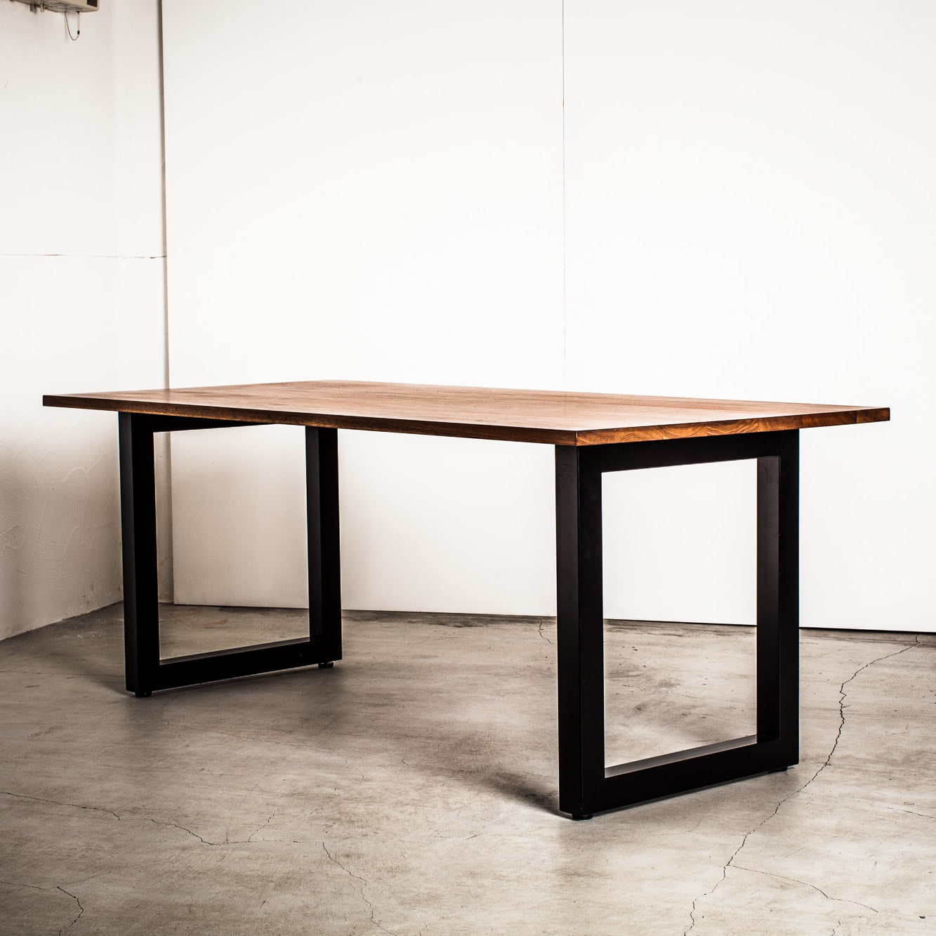 ワイルドウッド ダイニングテーブル(ウォールナット) | マスター