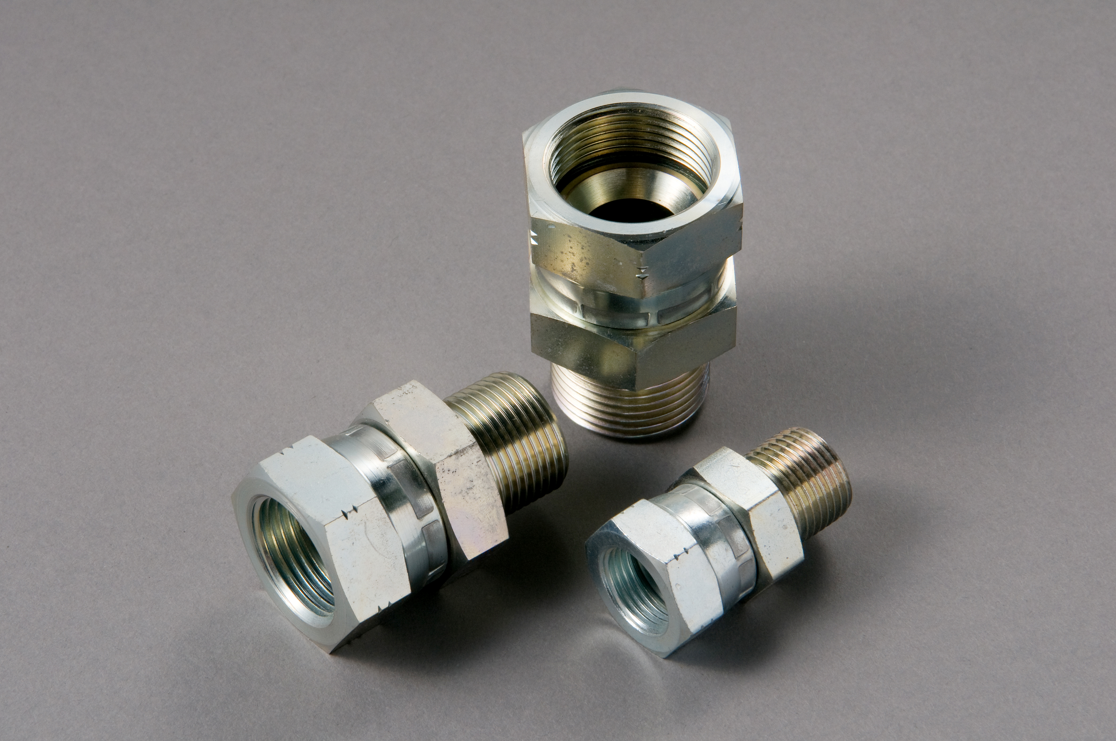 変換アダプター0613【フルカワ⇒ニューマ】6分 | 油圧ホース・高圧