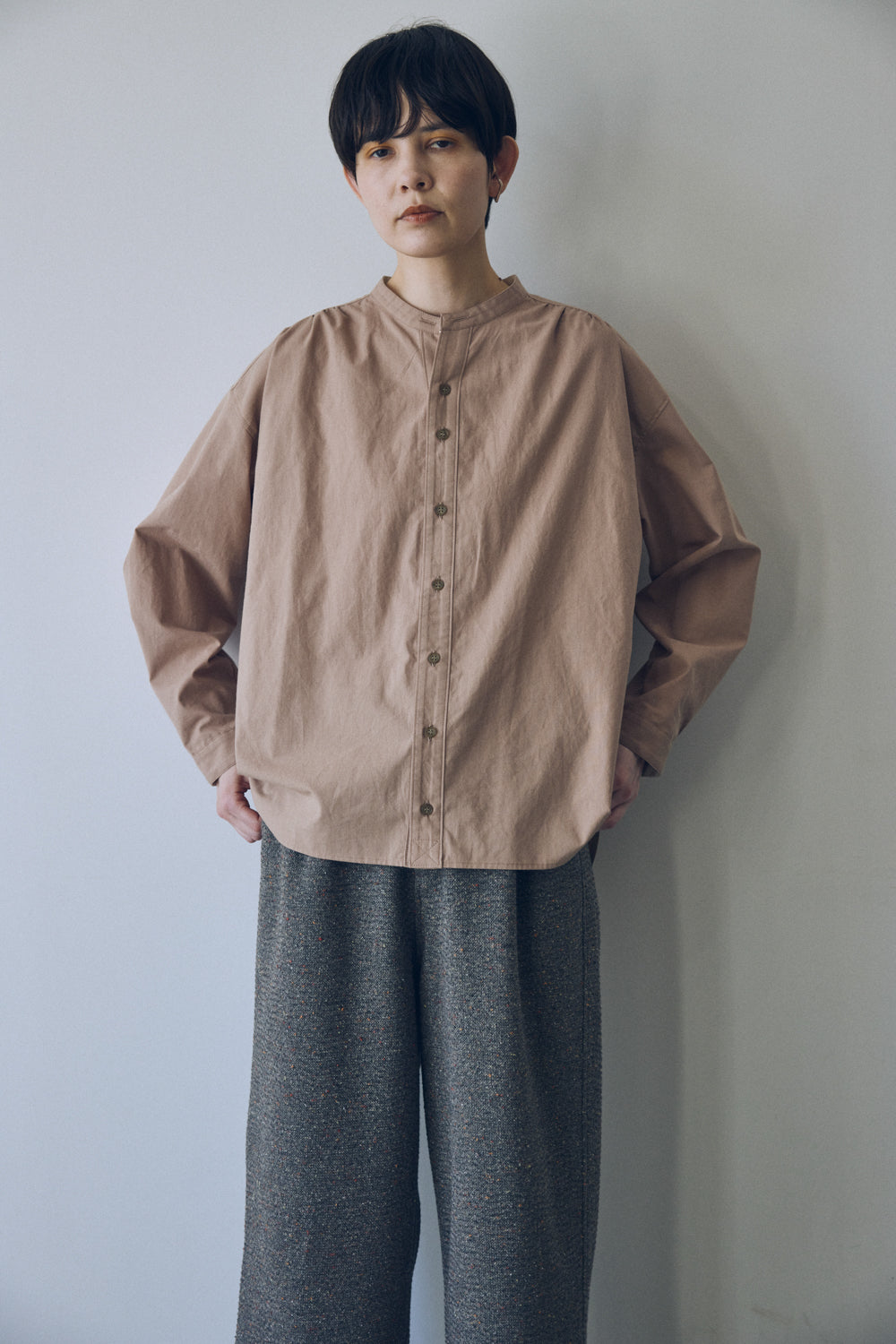 YARRA NEU 綿ウールスキッパーネックシャツ NU-5553-422