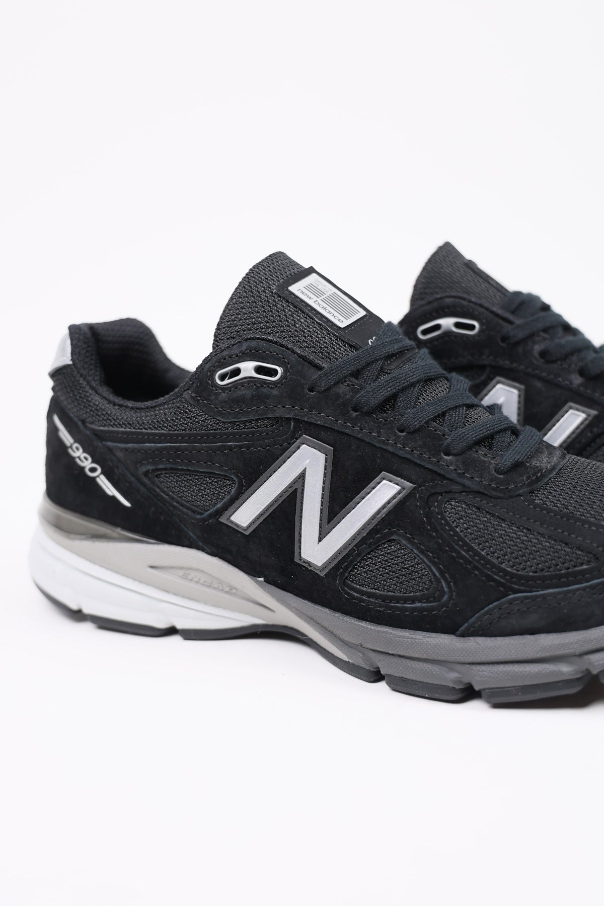 New Balance 990v4 | Black/Silver | Canoe Club