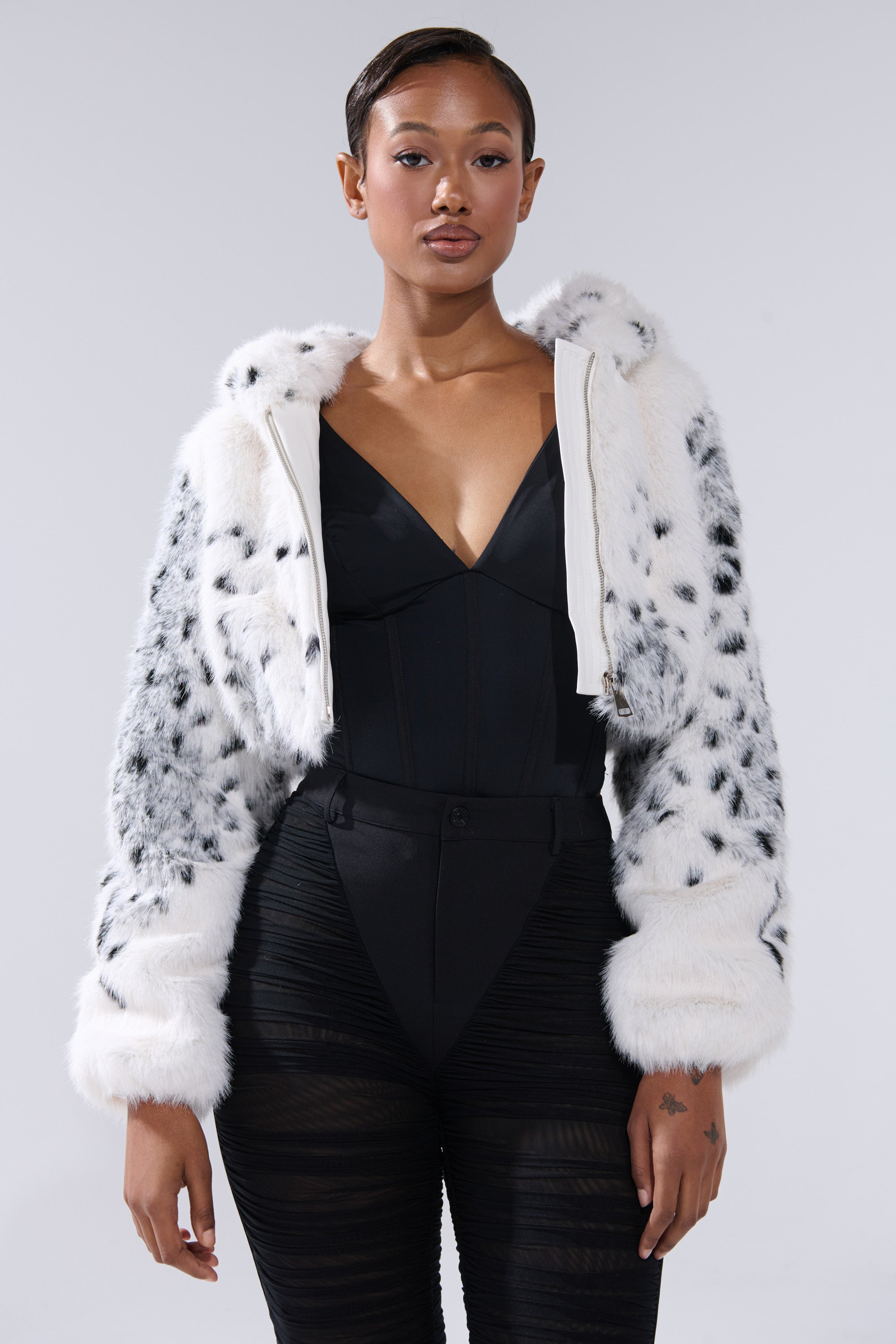 SNOW LEOPARD HOODED FUR BOMBER – AKIRA
