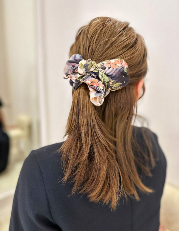 acca】自由に形を変えて楽しめるシュシュ✨ | アッカ | 大丸神戸店公式