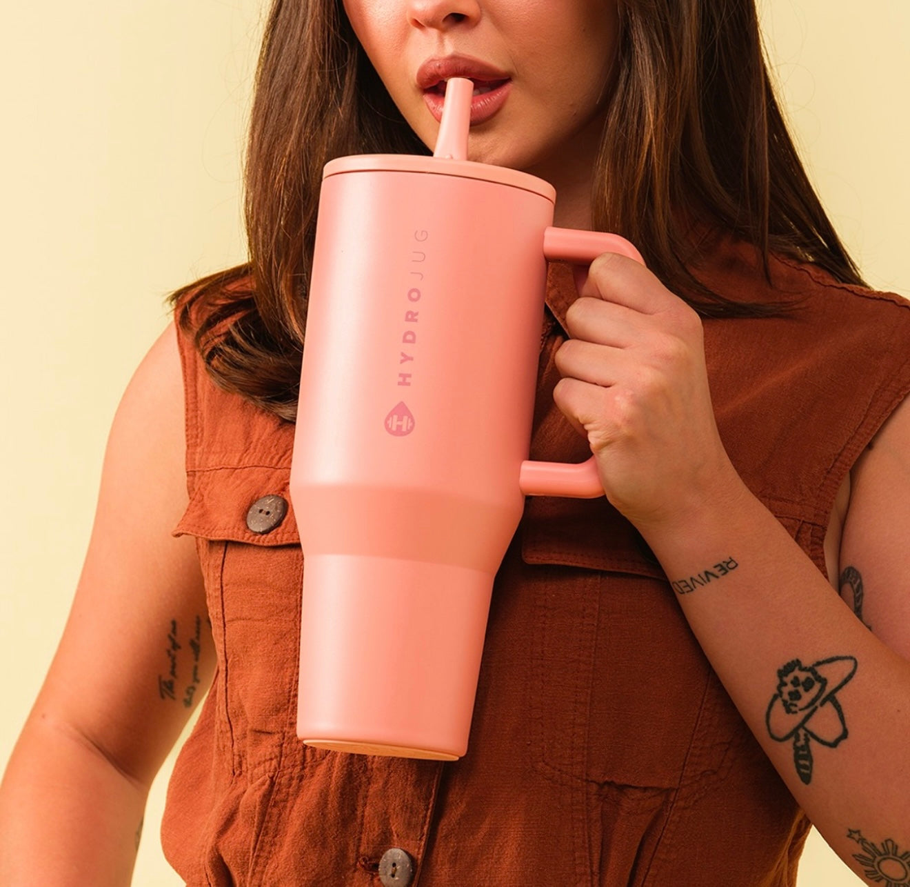 Hydrojug 32 oz Traveler In Dahlia – Jonah Brown Boutique