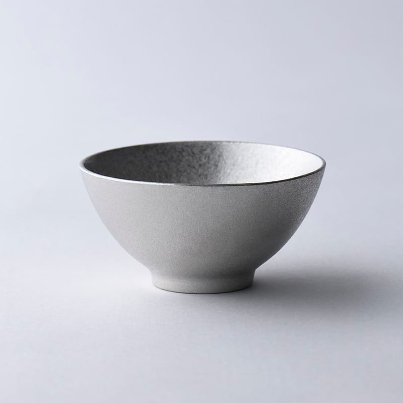 鑄錫吉祥紋清酒杯(八角・椀型)｜銀雅堂