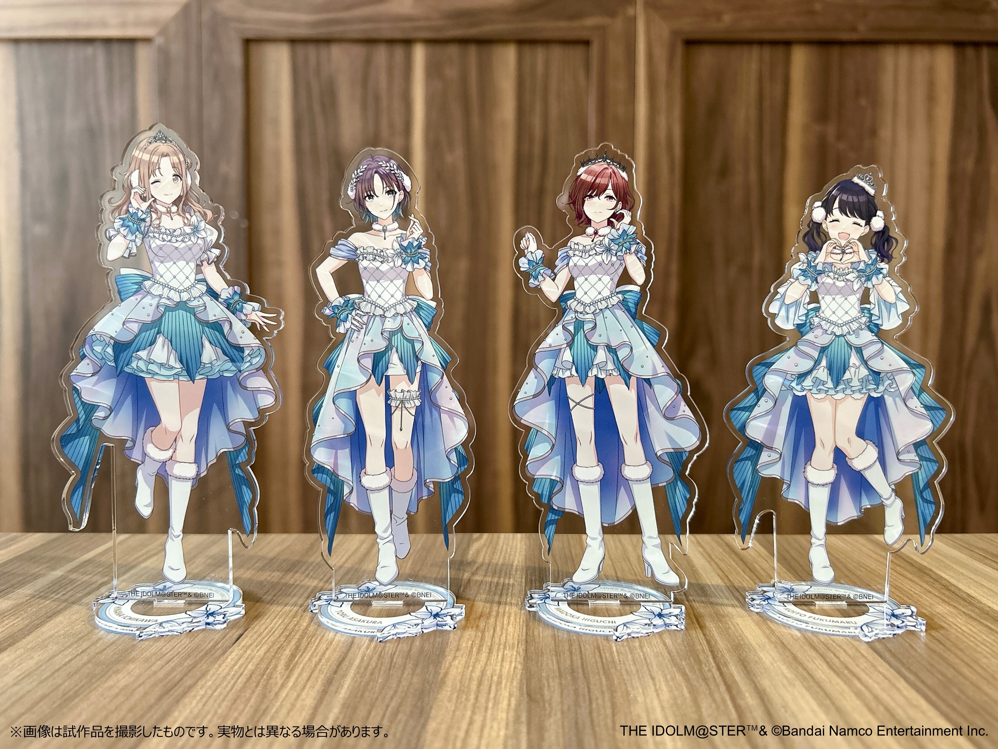 描き下ろしアクリルスタンド_樋口円香 スノーマジックver. | アイドル