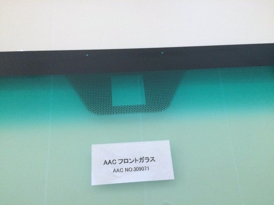 フロントガラス ギガ 大型 トラック いすゞ CX*/CY*/EX*系 ボカシ