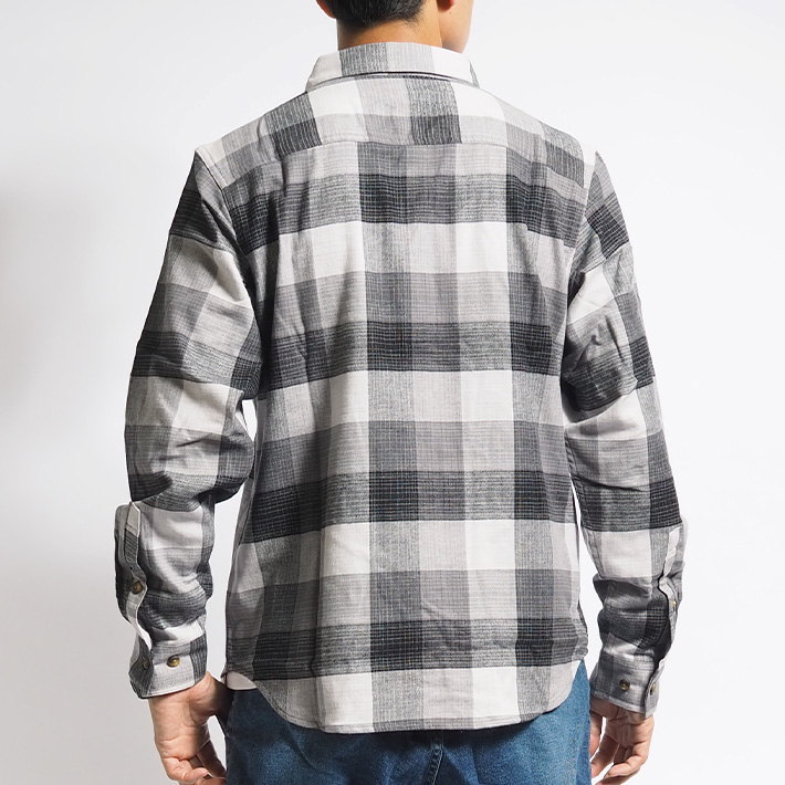 Columbia（コロンビア） 長袖シャツ チェック柄 胸ポケット (AE1523